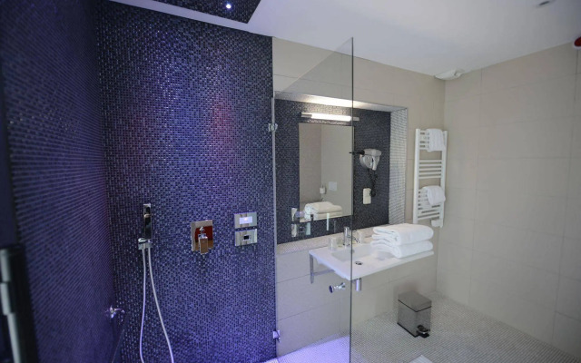 Fasthotel La Rochelle