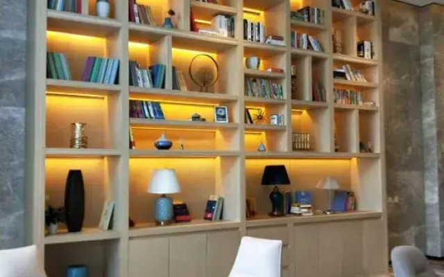 Huashun Hotel