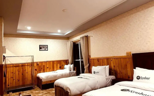 Kunhar view hotel river side Naran