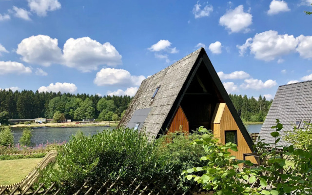 Wooden chalet with oven, in Oberharz near a lake