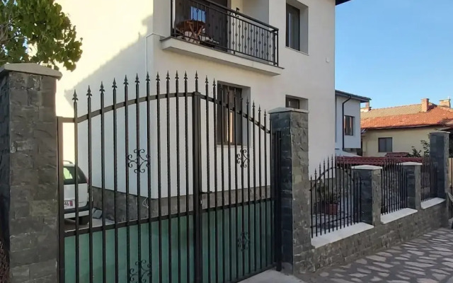Sharkova House Bansko
