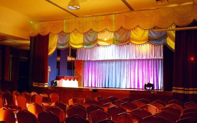 Regant Lake Palace Hotel