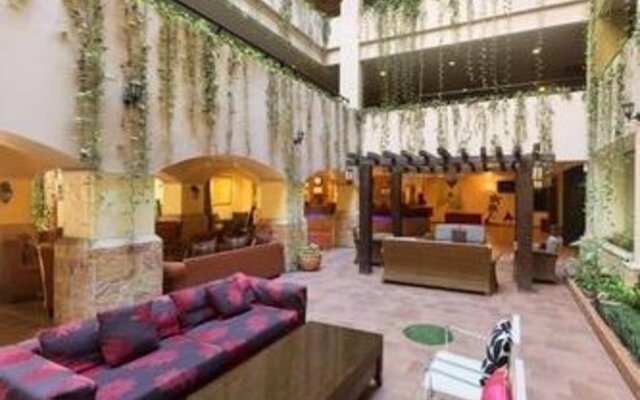 Days Inn Hotel & Suites Aqaba