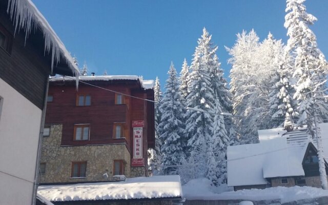Hotel Snješko