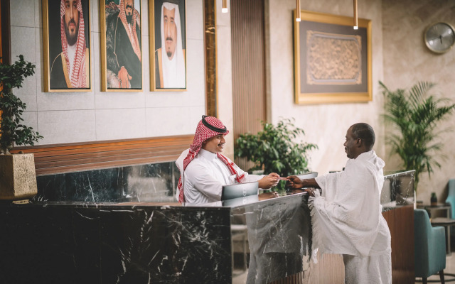 Three Pearls Musalli Makkah