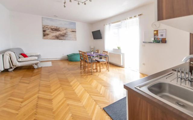 Sunny Villa Apartments