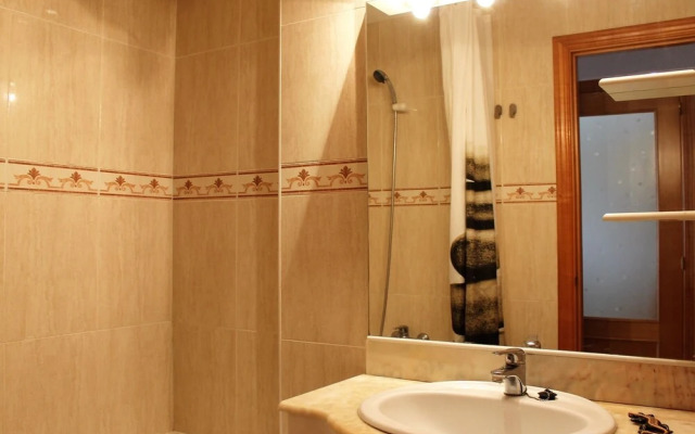 Suitur beach apartment with pool