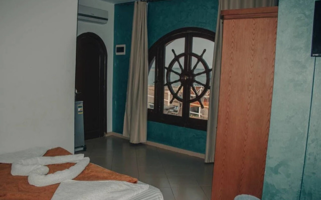 DownTown Hotel