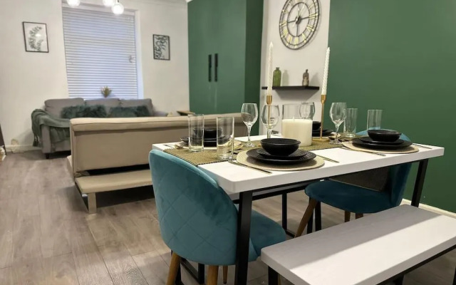Beautiful 2-bed House in Bridgend