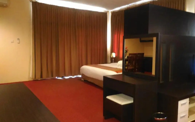 Grand Royal Taliwang