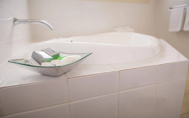 Alexander Cameron Suites