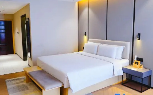 Yixiangge Business Apartment (Luoyang Peony Square Yunfeng International Branch)