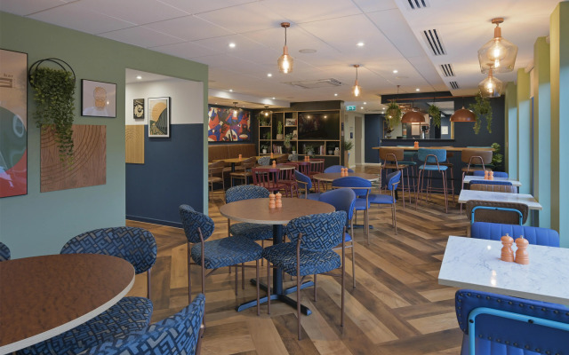 Travelodge Harrogate West Park