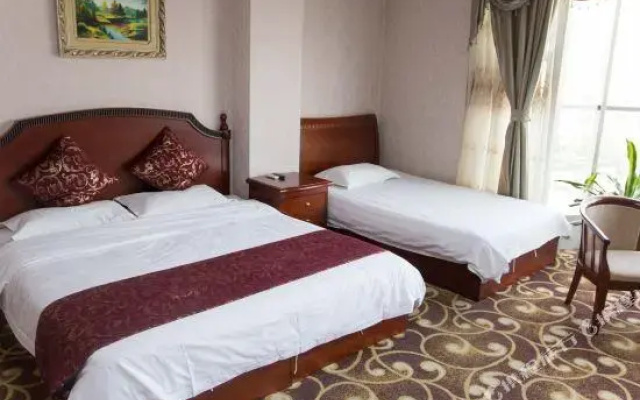 Super 8 Hotel (Tangshan Fengnan Wenhua Square)
