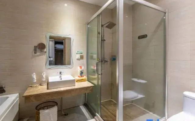 Jintan Square South Great Wall Hotel (Tongren Station Branch)