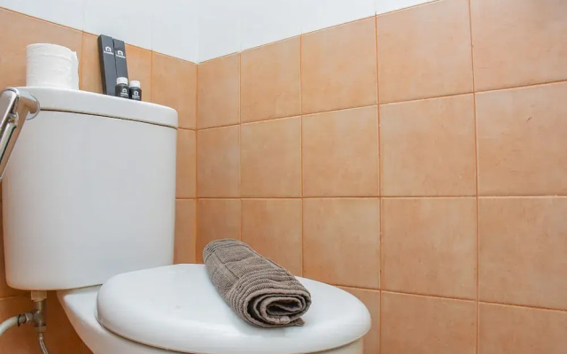 Strategic And Cozy Stay 2Br At Green Pramuka City Apartment