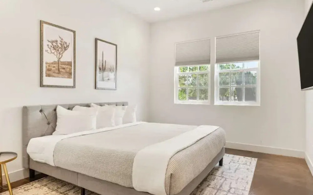 Twice Charmed 8 Bedroom Townhouse