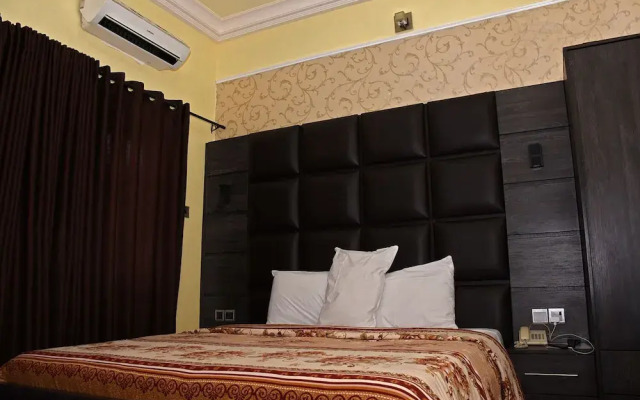 LaMaison Hotel