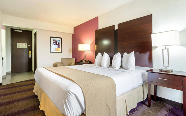Holiday Inn Hotel and Suites Richmond West End by IHG
