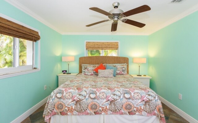 Salty Dog - Dog Friendly Home On Sanibel! 3 Bedroom Home