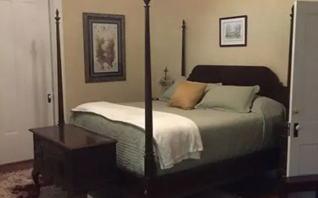 Collina Plantation Inn