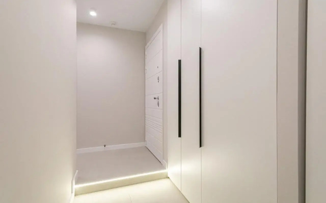 Full House (Фулл Хаус) на улице 1-я Магистральная 25