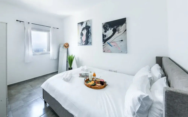 Luxe Apt in Top Tel Aviv Neighborhood