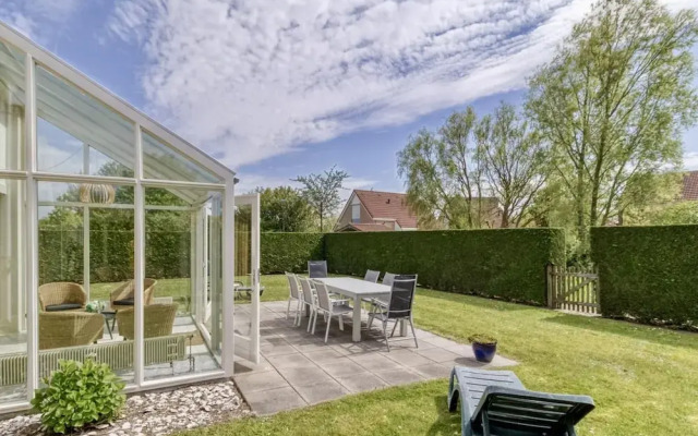 Spacious Holiday Home With Garden