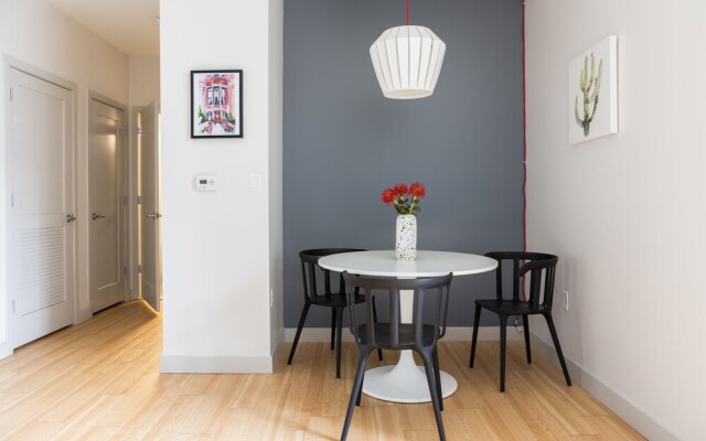 Bright Seaport Suites by Sonder
