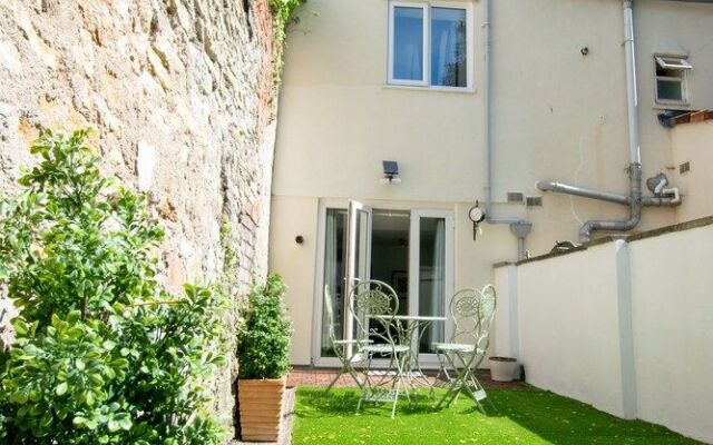 Large Garden Apartment Central Bristol