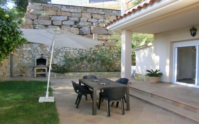 Villa - 3 Bedrooms with Pool - 104654