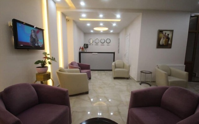 Gulistan Hotel