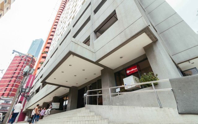RedDoorz @ Bel Air Soho Suites Makati City
