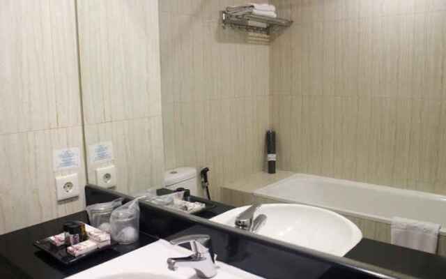 Narita Hotel Tangerang