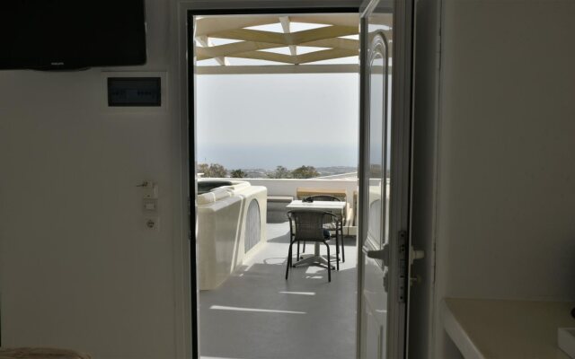 Tataki Hotel