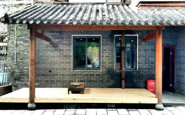 Zhuangse Chengdu Youth Hostel