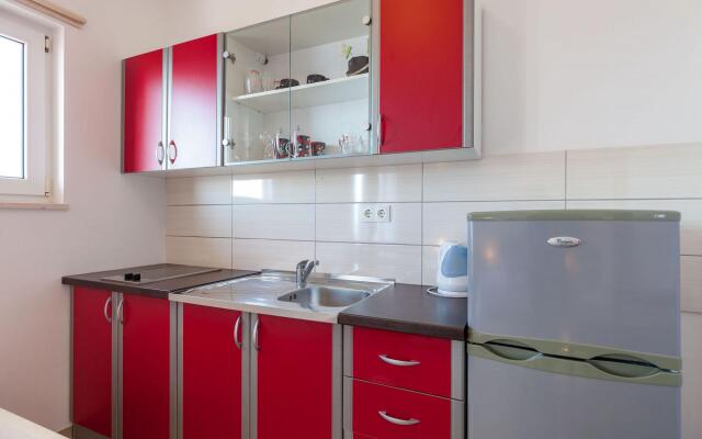 Ana - free parking - SA1(2+1)