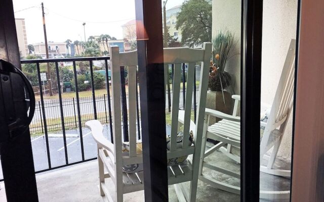 Holiday Towers 206 3 Br condo by RedAwning