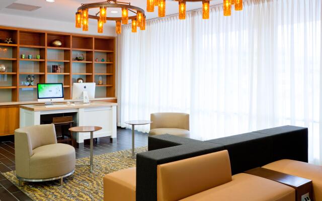 Holiday Inn Clark - Newark Area by IHG