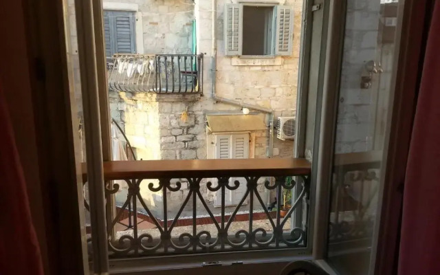 Private Apartments In Diocletians Palace