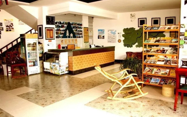 Zhangjiajie Base Youth Hostel