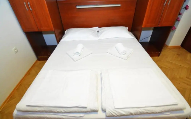 Balabusic One Bedroom Apartment No.2