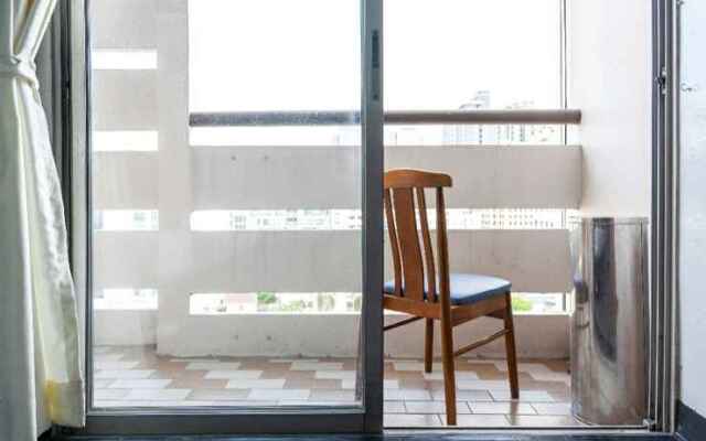 Studio room near MRT by PD Mansion