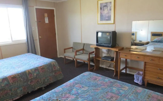 Peterboro Express Inn