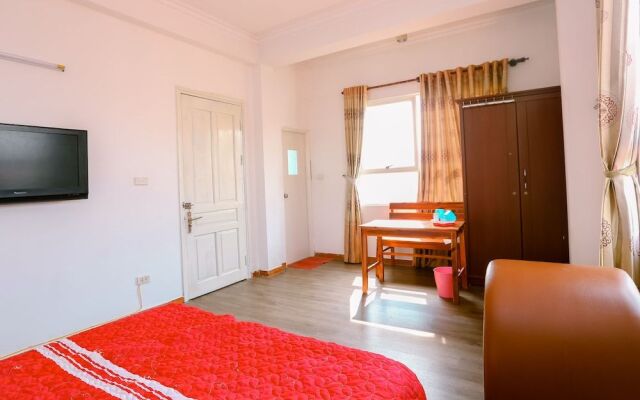 OYO 575 Van Xuan Hotel