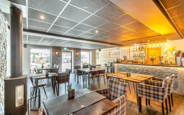 Ogwen Bank Holiday Park & Country Club