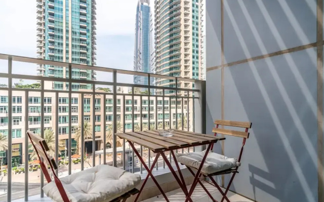 LuxBnB Standpoint Tower BLVD Views