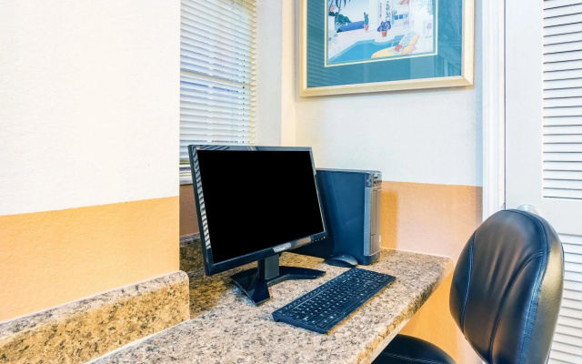 Ramada Lake City