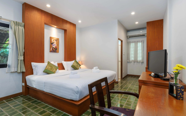 Charlie House Pinklao