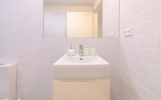 Charming 1-bedroom Apartment in Porto